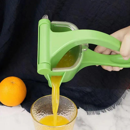 Manual juicer